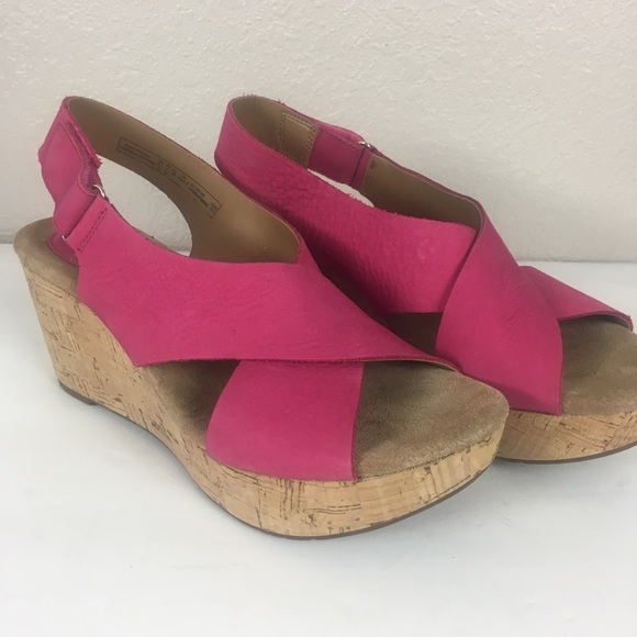 clarks flatform sandals